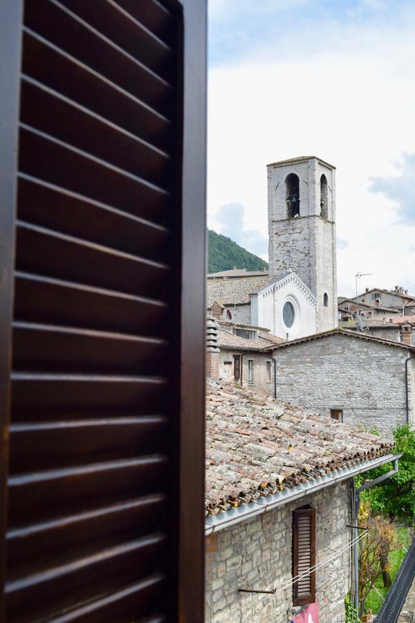 Residenza Le Logge Panzió Gubbio Kültér fotó